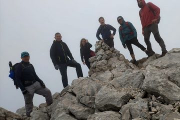 Cumbres del Endrinal | Grupo en la cima del Simancón