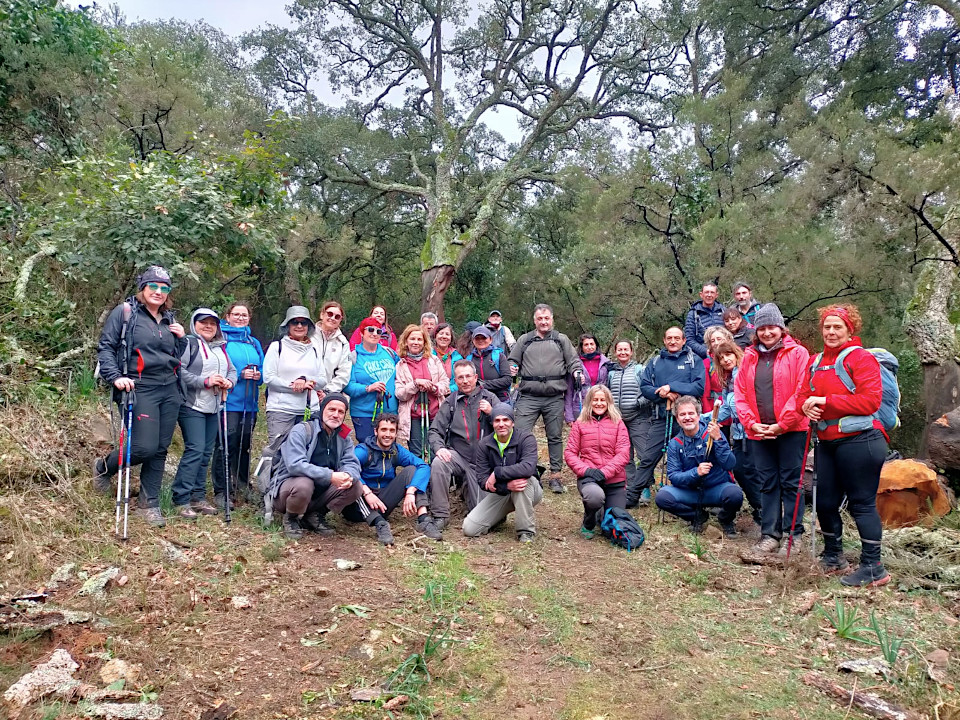 Grupo de senderistas en el Parque Natural de los Alcornocales